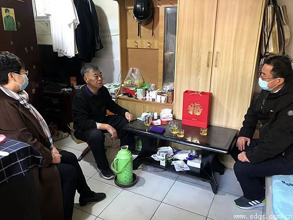 春節慰問祝福深，歲寒情濃暖人心
